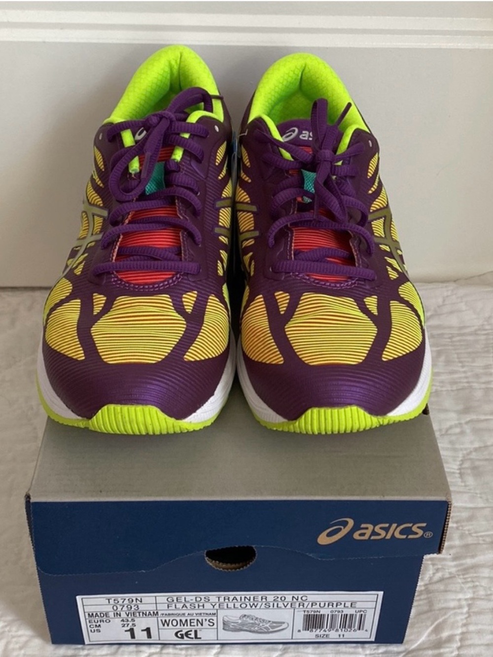 NWT ASICS Gel-DS Trainer 20 NC